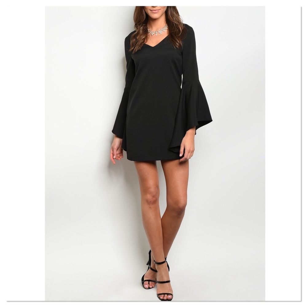 Sexy Black Bell Sleeve Shift Dress - Picture 3 of 4